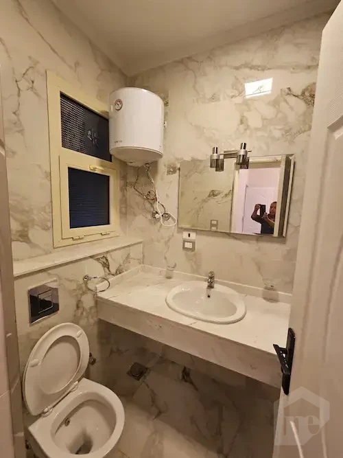 شقة إيجار مفروش 175م في كمباوند الباتيو أورا – 3 غرف –