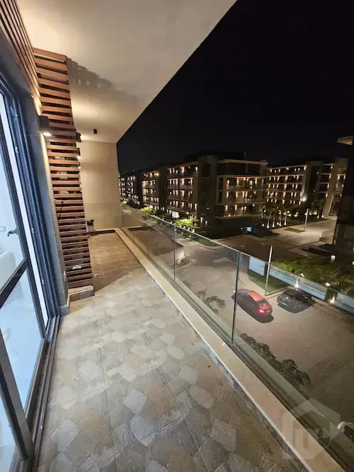 شقة إيجار مفروش 175م في كمباوند الباتيو أورا