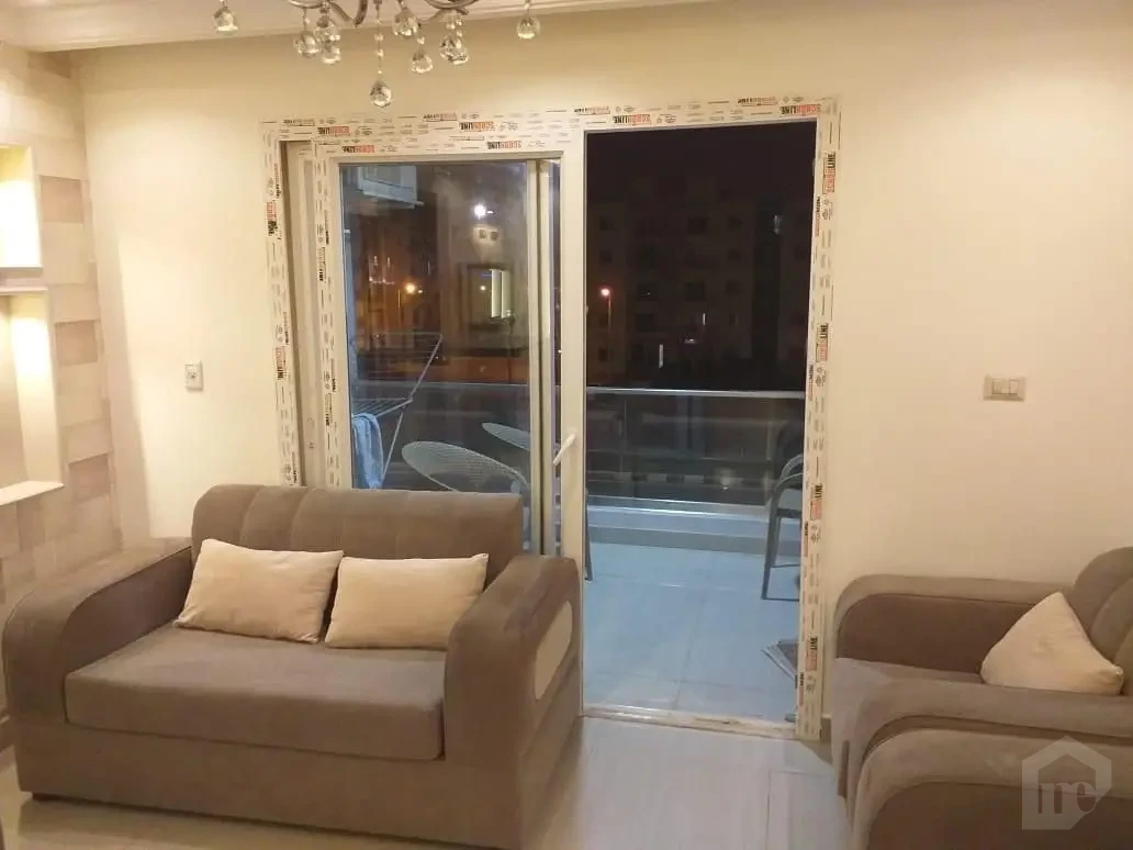 Elegant 3-Bedroom Apartment with a Calm Vibe