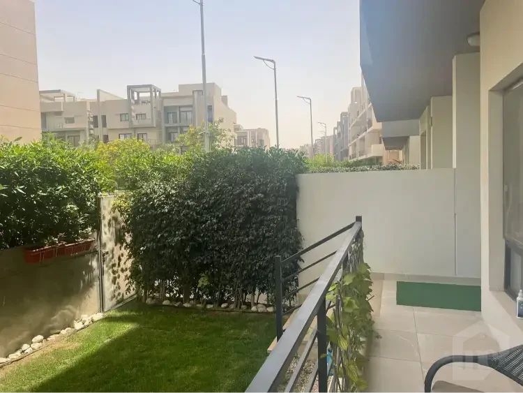 شقة مفروشة بالكامل للإيجار في المراسم فيفث سكوير