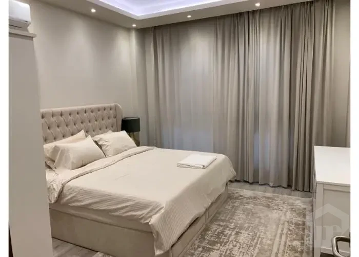 شقه للأيجار في الباتيو 7