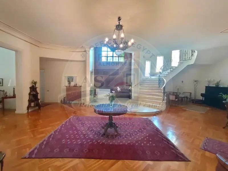 Villa for rent in Diplomats, 800m