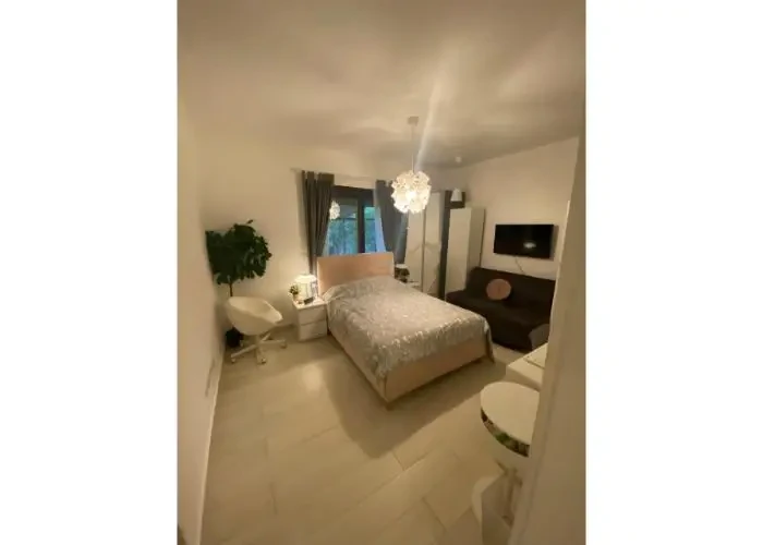 للأيجار في ديستريكت 5