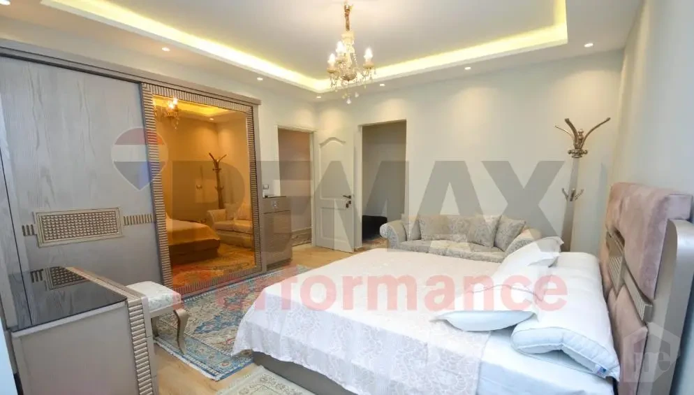 225 sqm apartment for rent Smouha