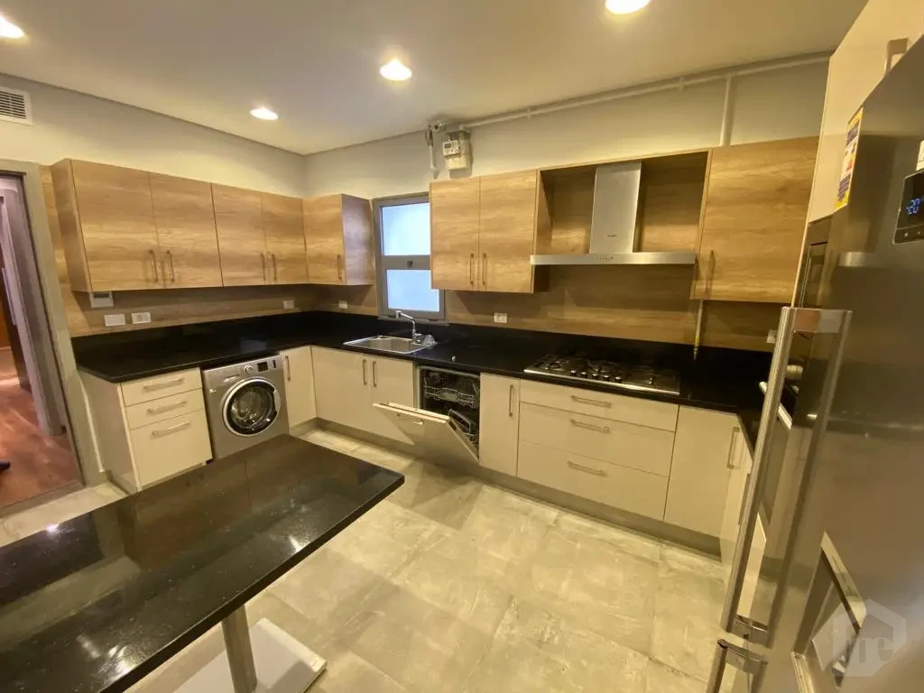 شقة مفروشة 3 غرف للإيجار في إيستاون