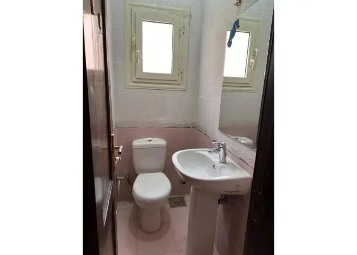 شقه للأيجار في التجمع الاول