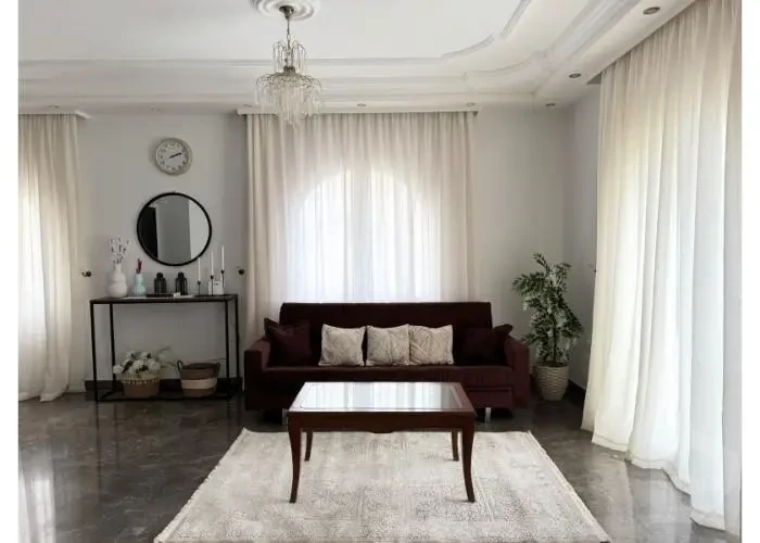 Apartment For Rent In Hyde Park