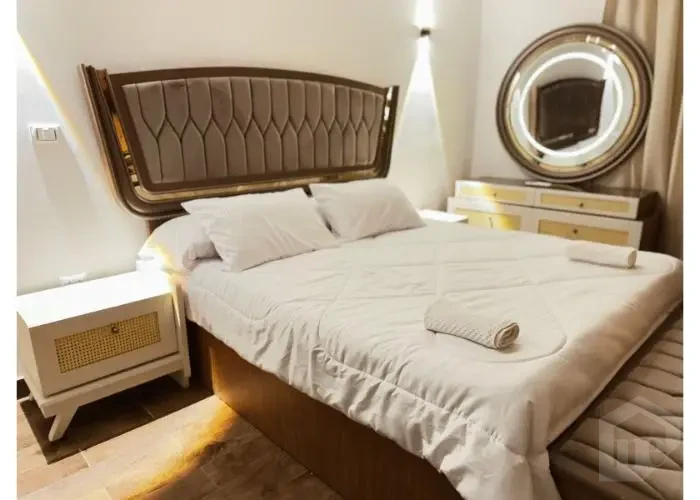 Apartment 2Bedrooms For Rent In Hyde Park