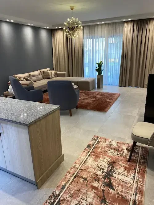 Luxury Furnished Apartment for Rent in Lake View