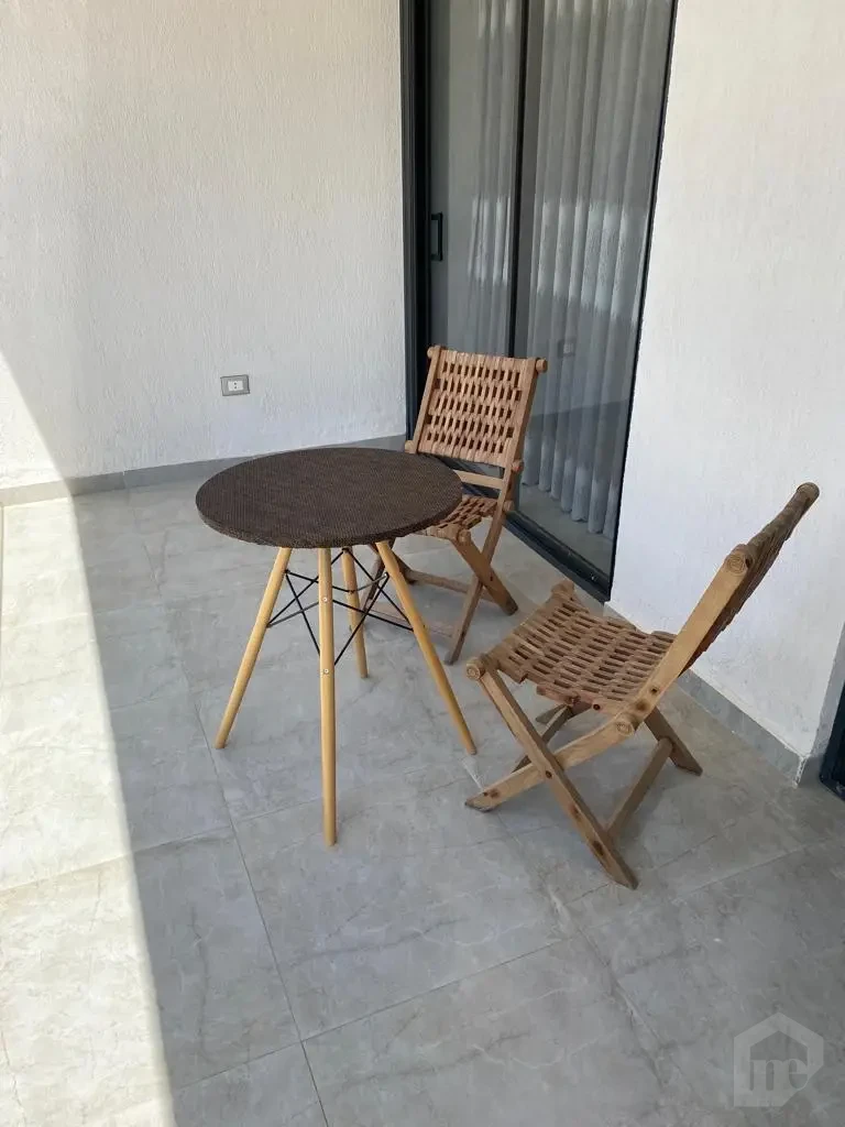 شقة فاخرة مفروشة للإيجار في ليك فيو ريزيدنس