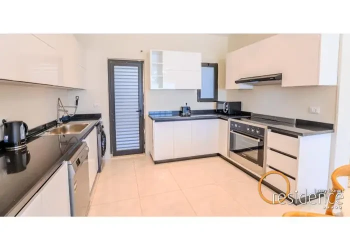 شقه مفروشه للأيجار في ليك فيو