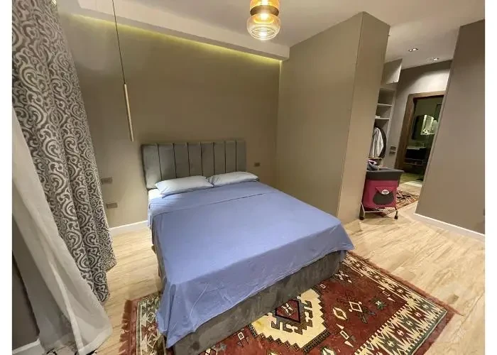 شقه مفروشه للأيجار في القاهره الجديده