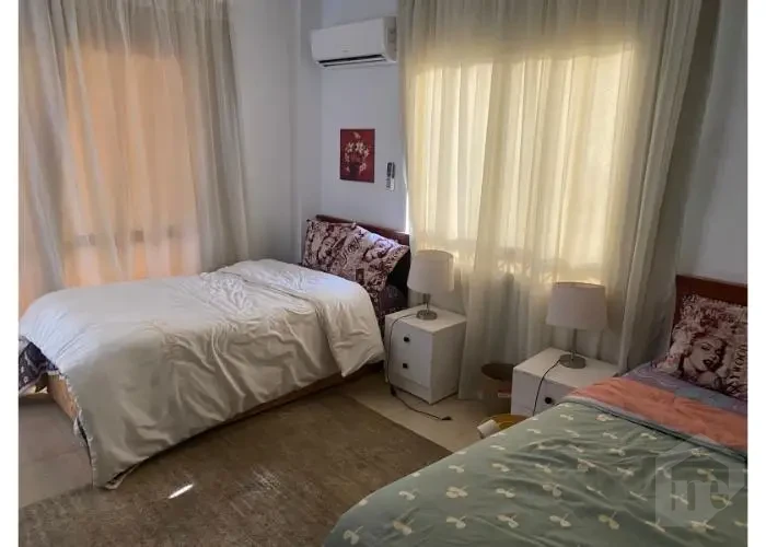 شقه للأيجار في مجموعه 17