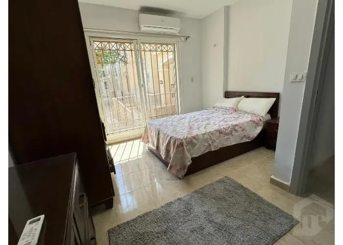 للإيجار وحده