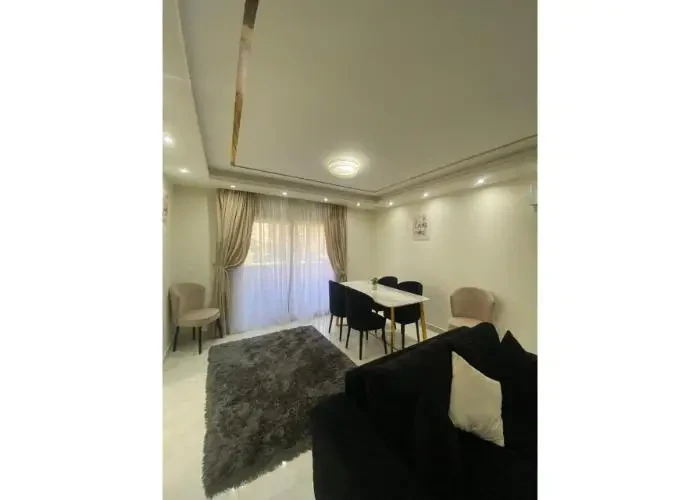 شقه للأيجار في ذا سكوير