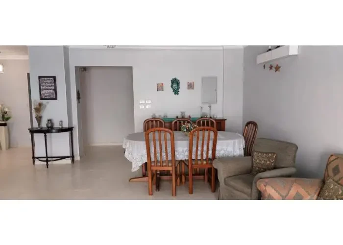 شقه مفروشه للأيجار في ذا سكوير