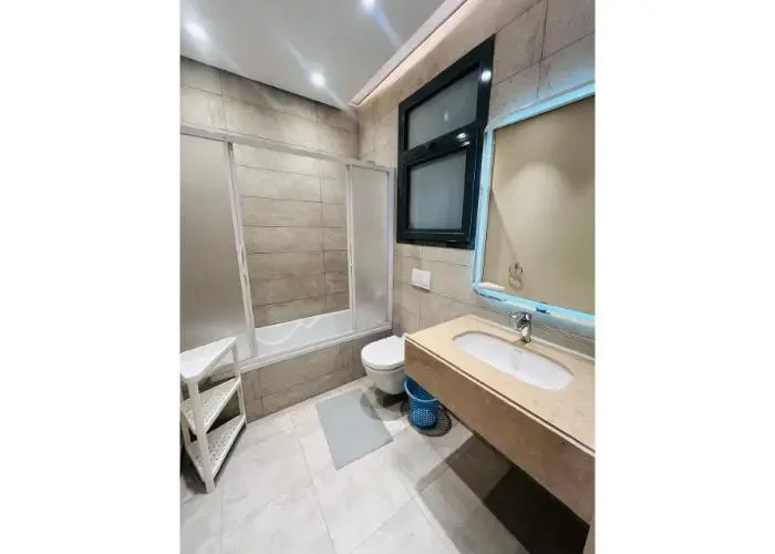Apartment 3 Bedrooms For Rent In Villette