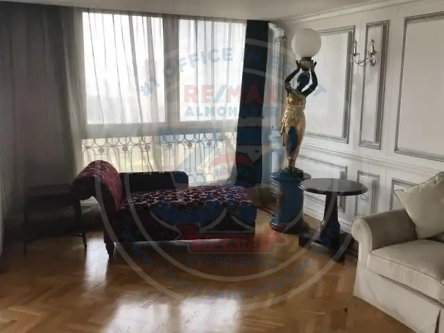 Apartment for sale in Giza, 400 m