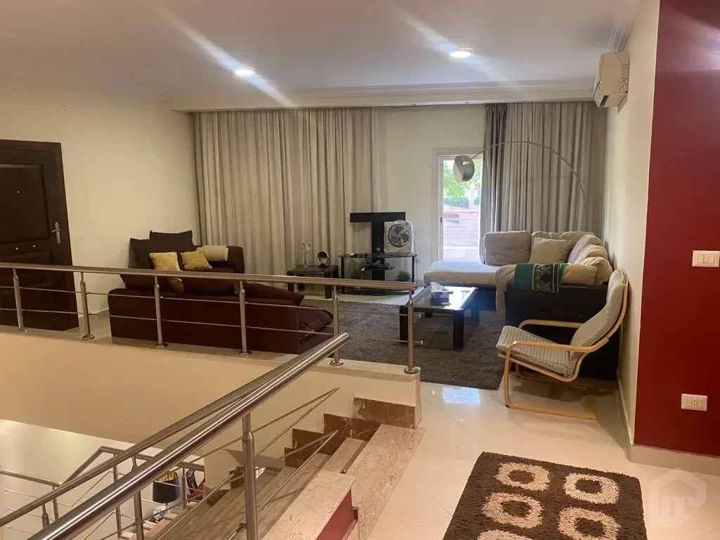 دوبلكس 300 متر للأيجار