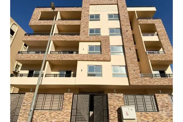 furnished flat 145m for rent in South Lotus