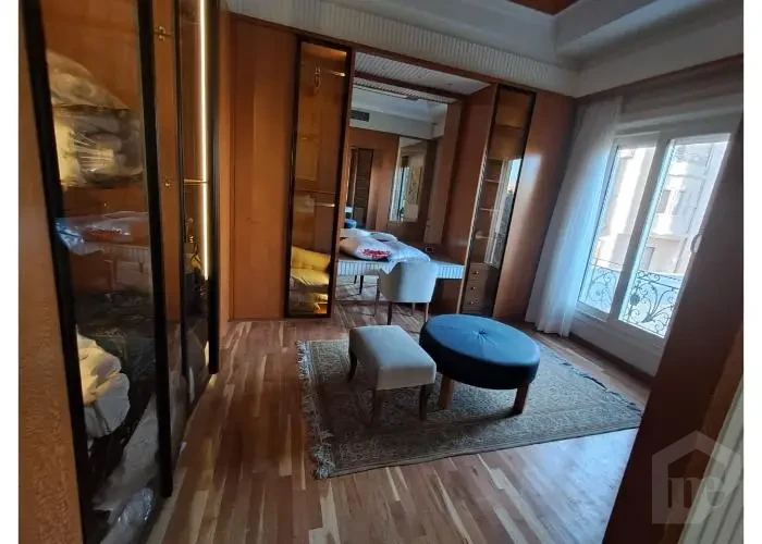 فيلا مستقله للأيجار في غرب الجولف