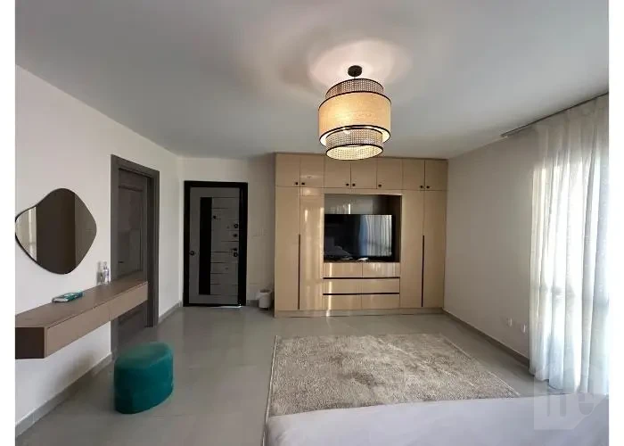 ستوديو للأيجار