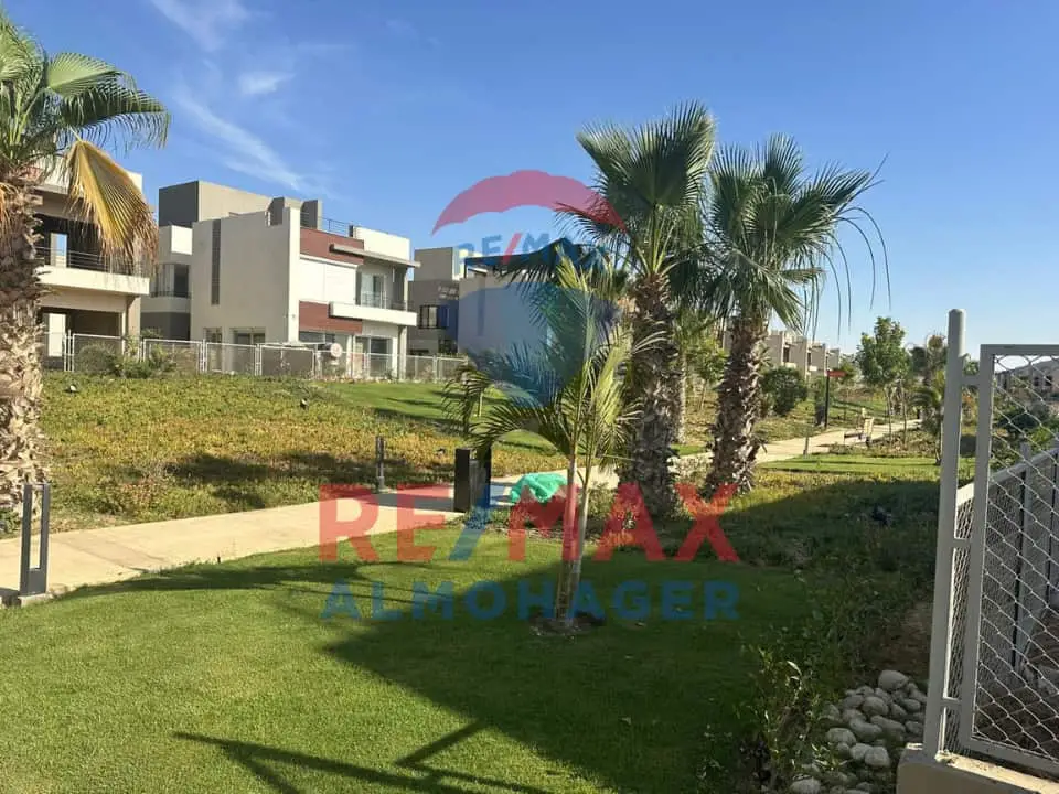 تاون هاوس كورنر جاهز للسكن – جولف اكستينشن