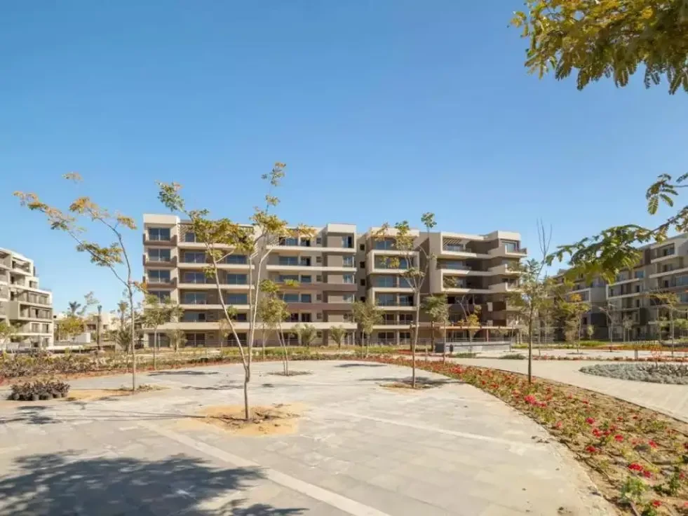 شقة أرضي بحديقة بالم هيلز للبيع