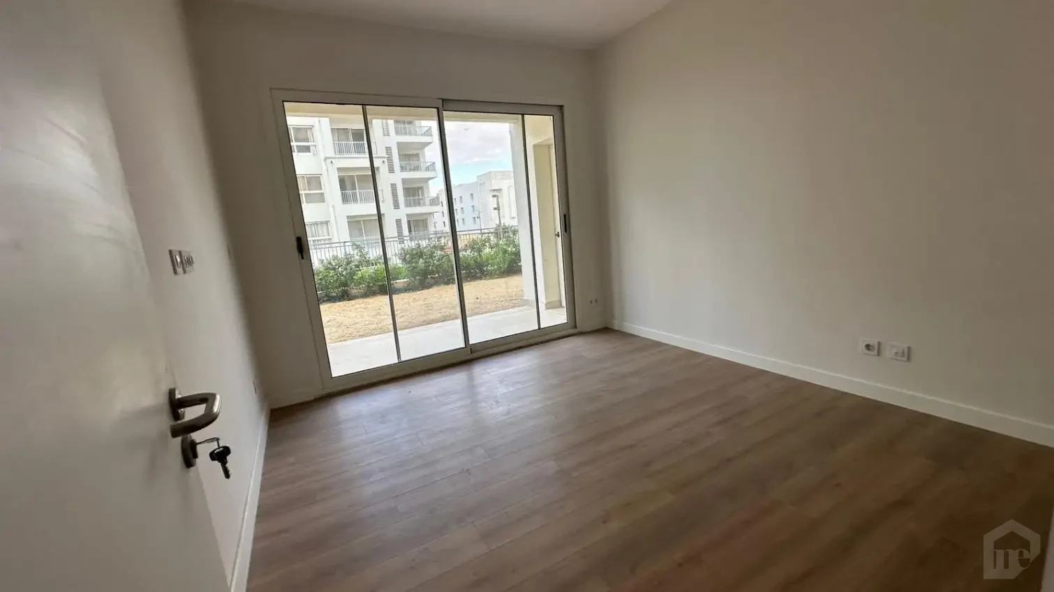 شقة للإيجار ميفيدا