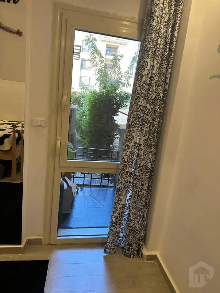 Ground Floor Apartment with Garden for Sale in Stone Residence