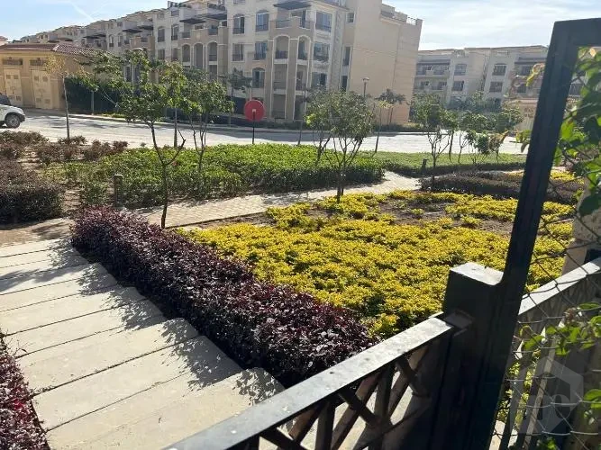 Ground Floor Apartment with Garden for Sale in Stone Residence