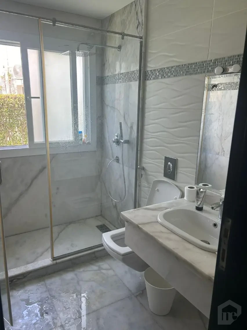 شاليه أرضي للبيع في ماونتن فيو رأس الحكمة