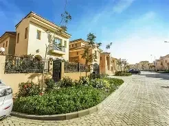 فرصة استثمارية في هايد بارك – استوديو نصف تشطيب