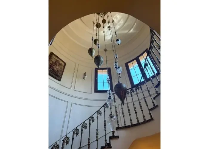 للبيع ستاند الون