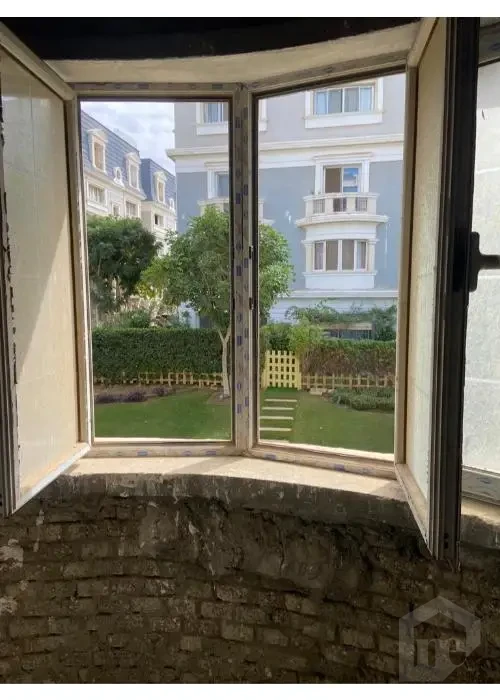 أي فيلا 3 غرف للبيع في ماونتن فيو