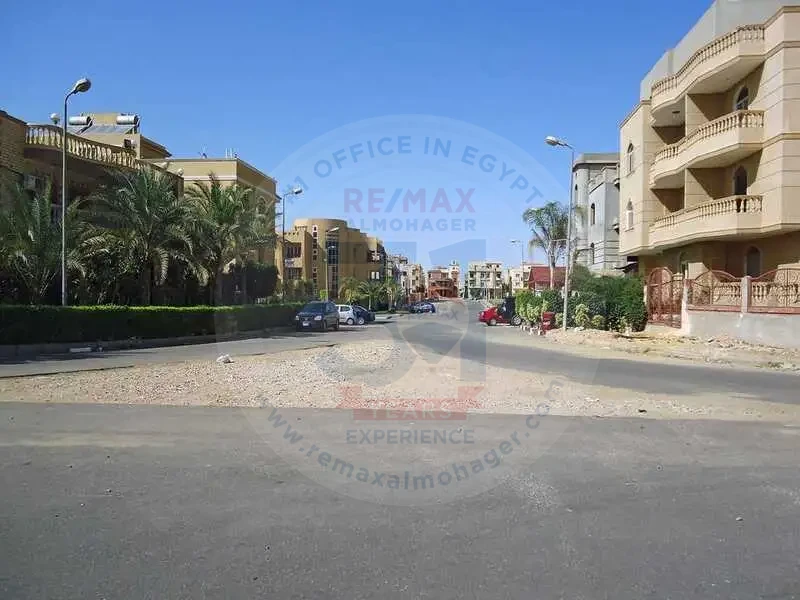 Licensed commercial and administrative land for sale in Banafseg, New Cairo
