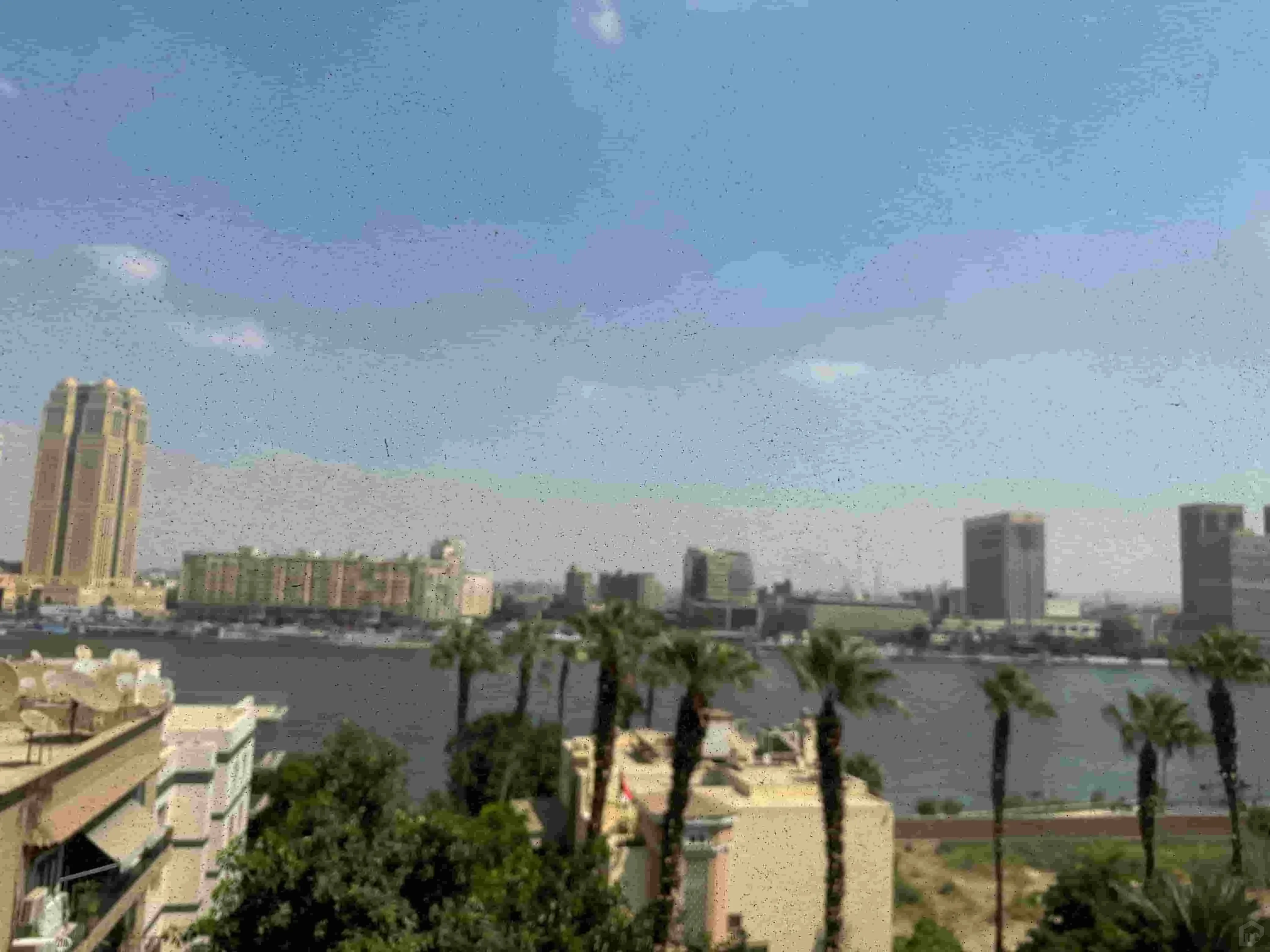 شقة فاخرة 4 غرف نوم بإطلالة النيل للبيع في الزمالك | 245 متر | 20 مليون