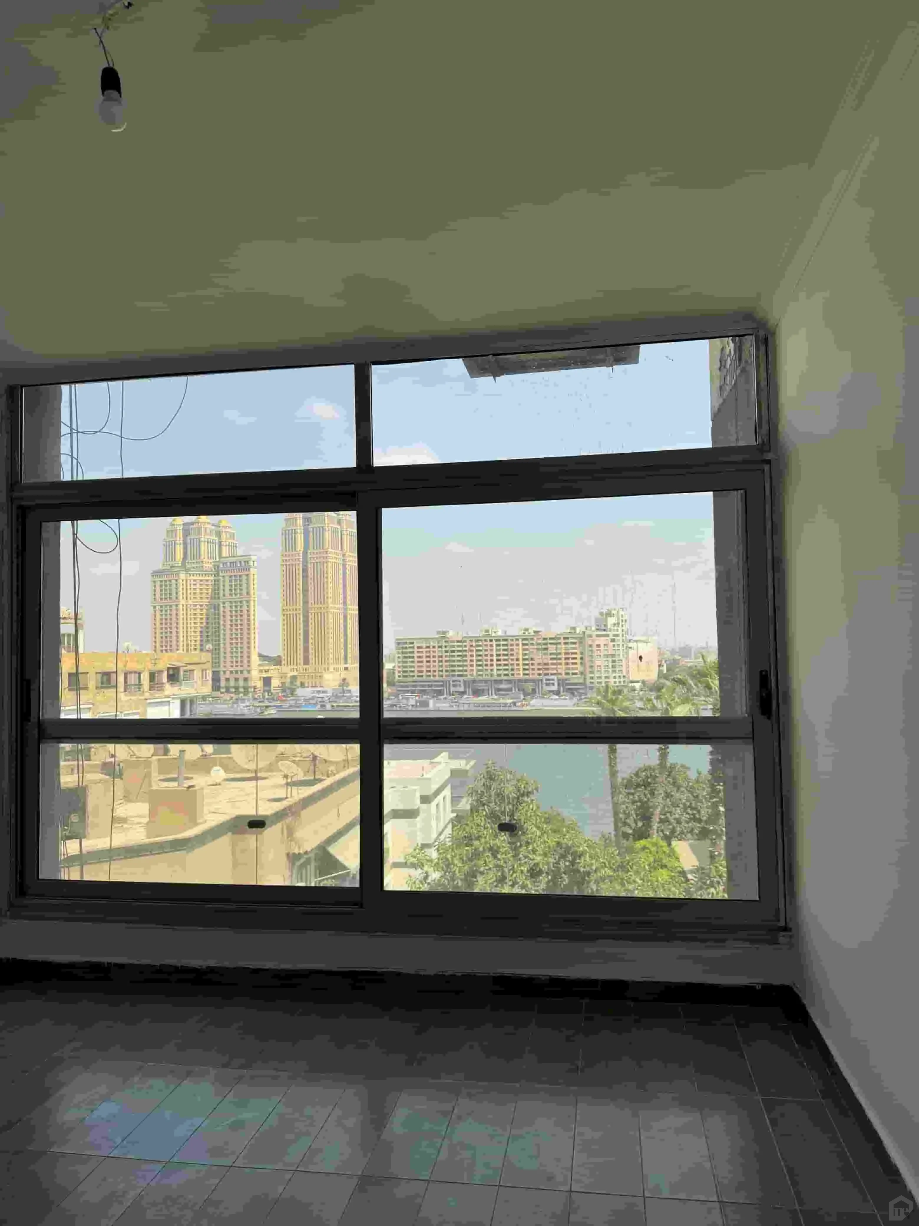 شقة مذهلة بإطلالة النيل في الزمالك | 245 متر | تشطيب كامل | 4 غرف نوم