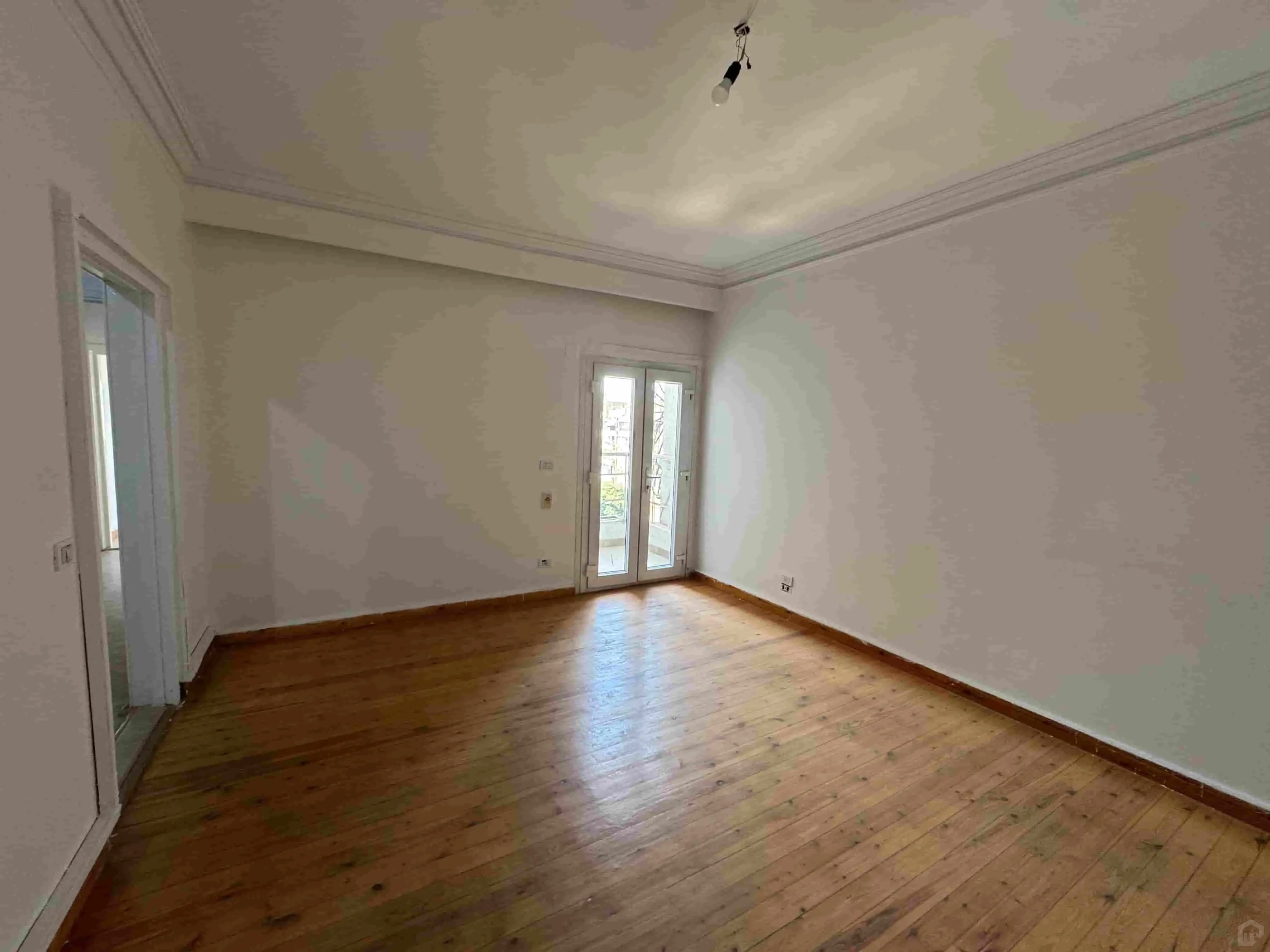 شقة راقية للبيع في الزمالك | 4 غرف | إطلالة النيل | 245 متر | 20 مليون جنيه