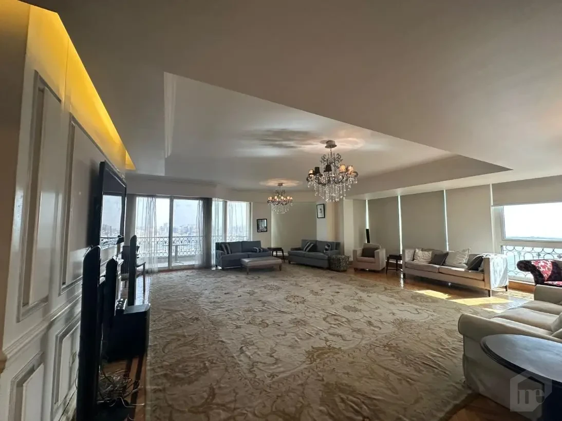 luxury Nile view apartment Cairo