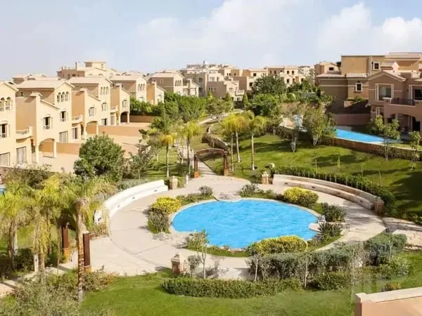 فيلا مستقلة فاخرة مفروشة بالكامل للإيجار – مون فالي 1