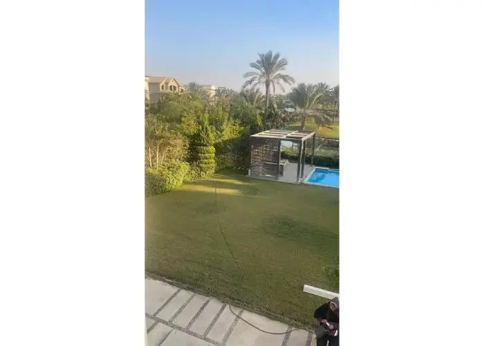 فيلا مستقله للبيع في القاهره الجديده