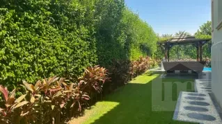 Villa with Private Garden for sale
