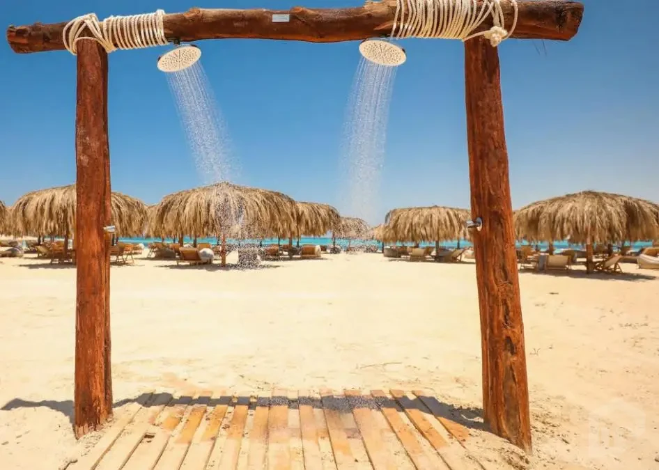 فيلا فاخرة 6 غرف للبيع في الساحل الشمالي