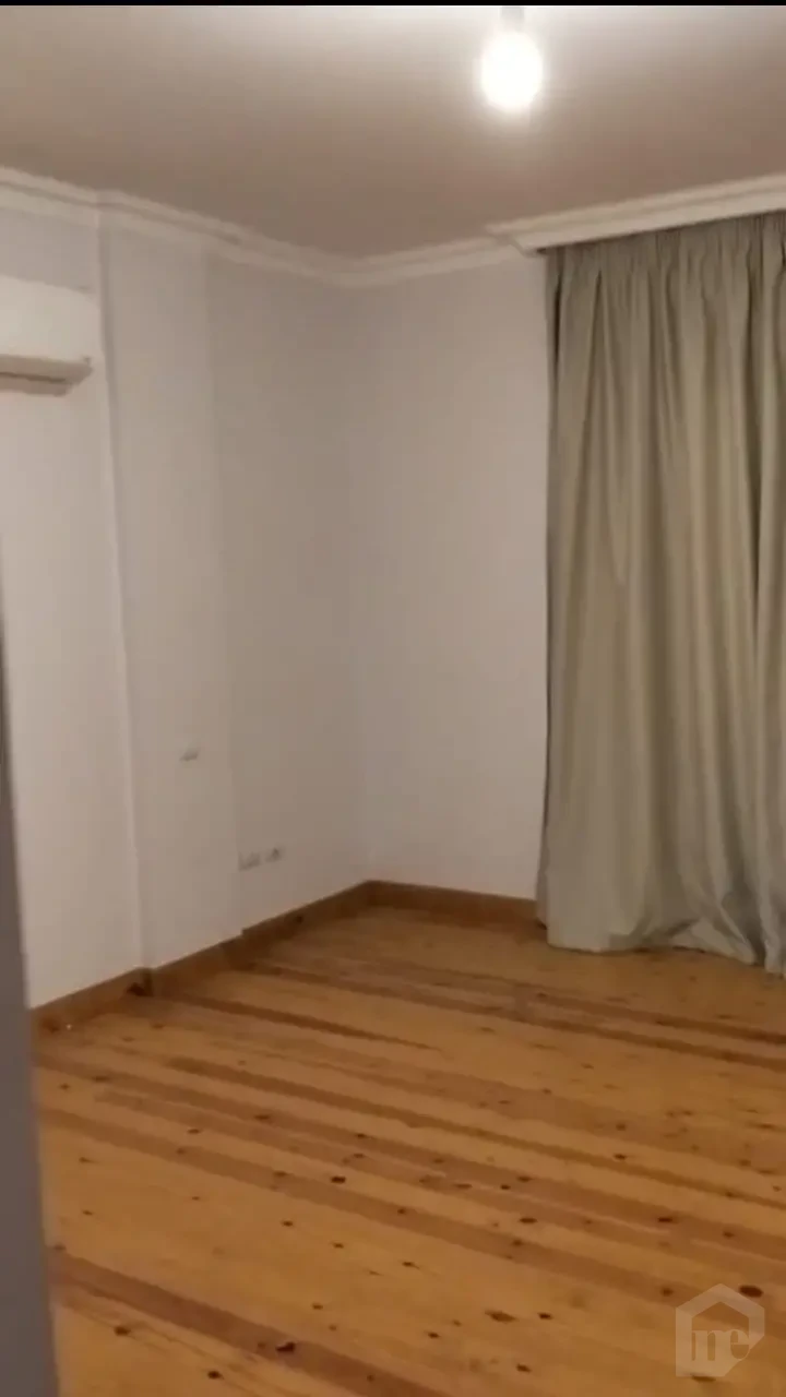 في مارفيل وحدة للايجار  250 متر