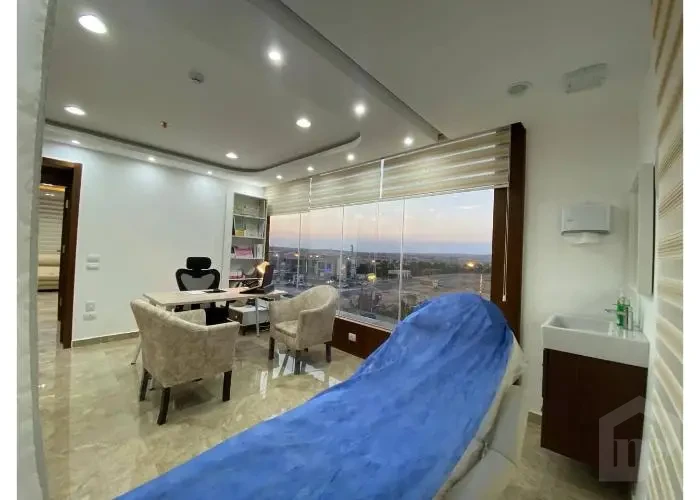 للبيع عياده