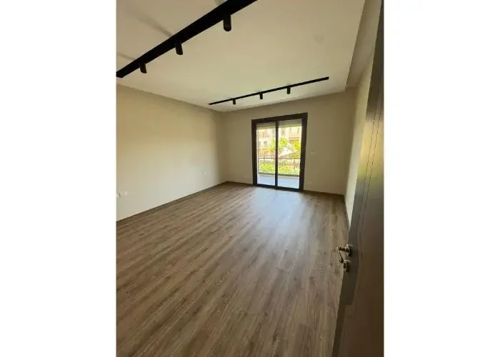 تاون هاوس 3 غرف للأيجار في ديستريكت 5