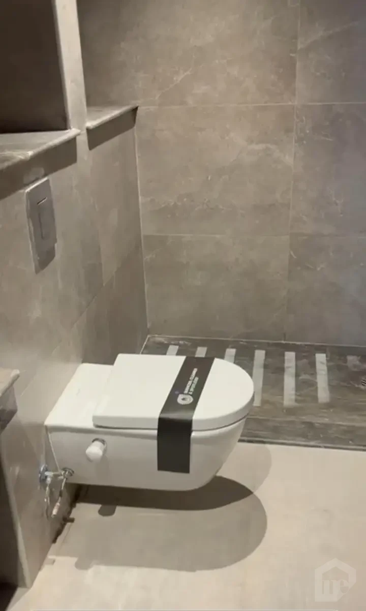 شقة واسعة 3 غرف نوم | زيد ويست من أورا | الدور التاسع | جاهزة للسكن