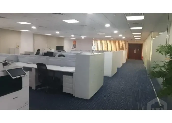 For rent furnished office 900m 90 Street