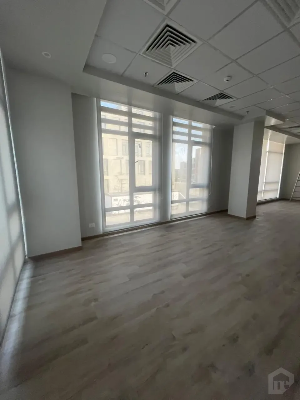 للأيجار في ديستريكت 5